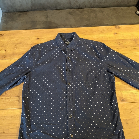 Casual Men's Shirt - Picture 2 of 3